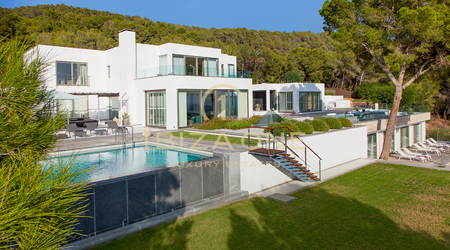 Moderne Luxusvilla mit Gästehaus zu verkaufen und zu vermieten, Ibiza