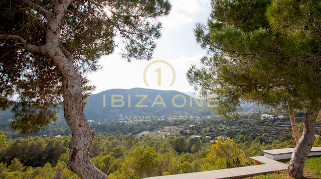 Moderne Luxusvilla mit Gästehaus zu verkaufen und zu vermieten, Ibiza
