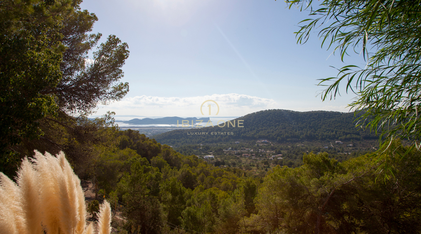 Moderne Luxusvilla mit Gästehaus zu verkaufen und zu vermieten, Ibiza