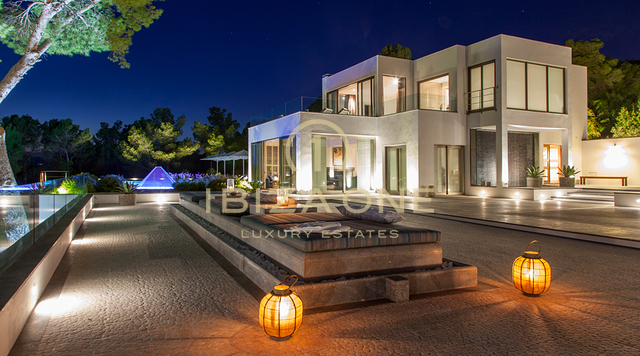 Villa de luxe moderne avec maison d'hôtes à vendre et à louer, Ibiza