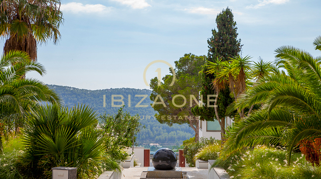 Moderne Luxusvilla mit Gästehaus zu verkaufen und zu vermieten, Ibiza