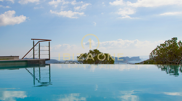 Moderne Luxusvilla mit Gästehaus zu verkaufen und zu vermieten, Ibiza