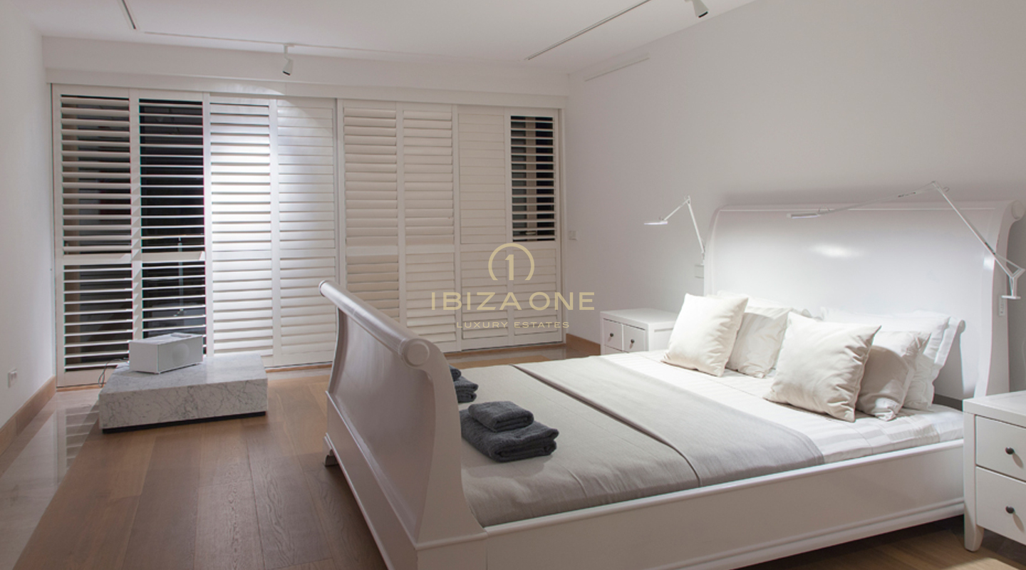 Moderne Luxusvilla mit Gästehaus zu verkaufen und zu vermieten, Ibiza