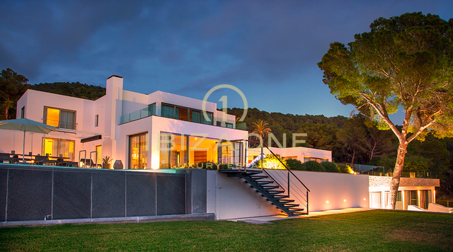 Modern luxury villa with guest house and for rent, Ibiza