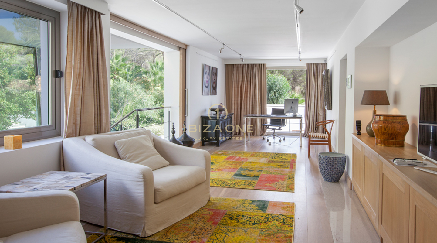 Moderne Luxusvilla mit Gästehaus zu verkaufen und zu vermieten, Ibiza