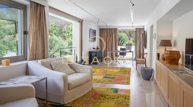 Moderne Luxusvilla mit Gästehaus zu verkaufen und zu vermieten, Ibiza