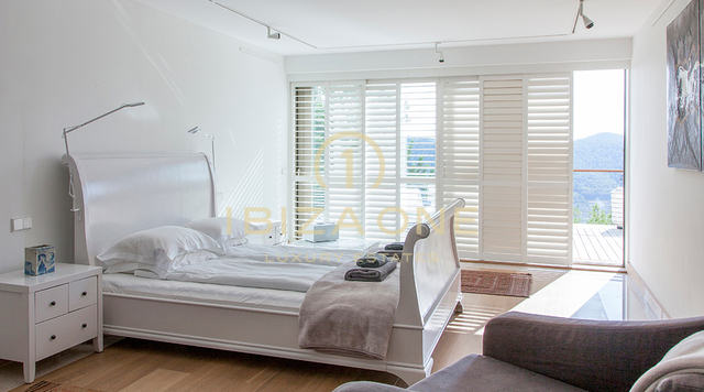 Moderne luxe villa met gastenverblijf te koop en te huur, Ibiza