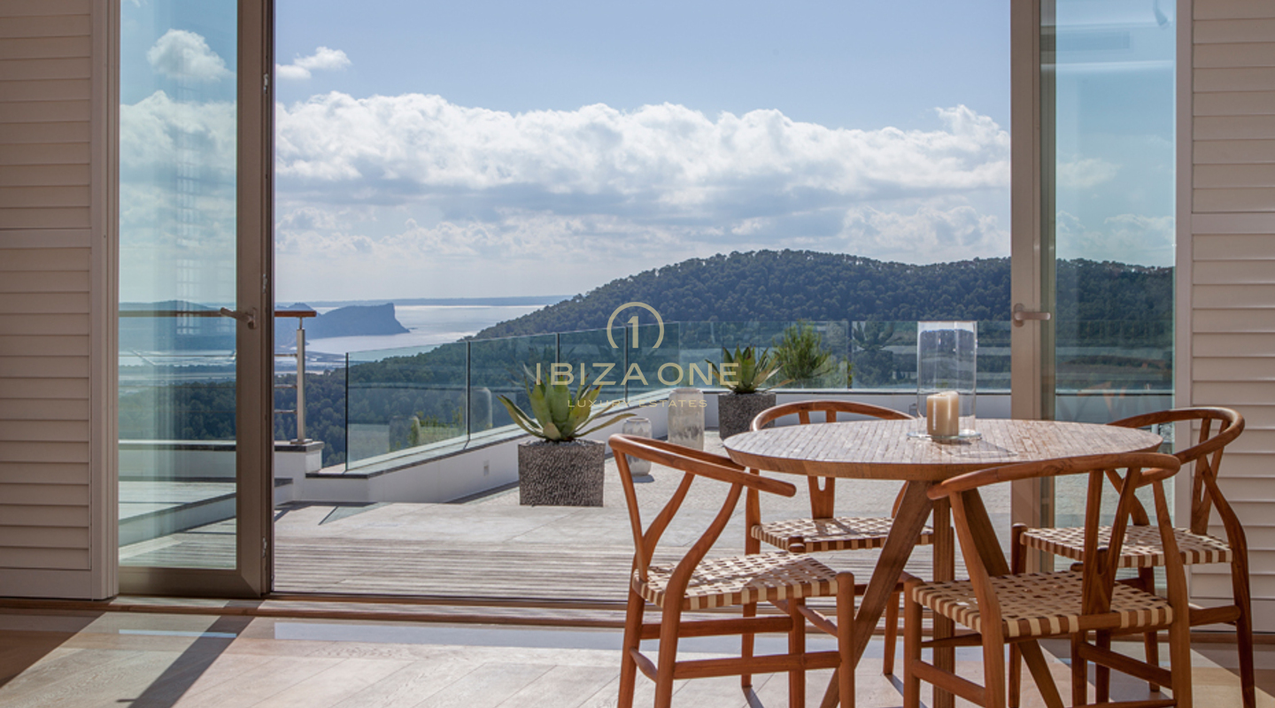 Moderne luxe villa met gastenverblijf te koop en te huur, Ibiza