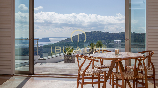 Moderne Luxusvilla mit Gästehaus zu verkaufen und zu vermieten, Ibiza