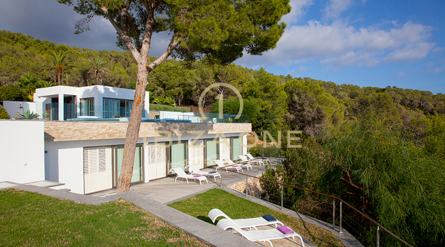 Moderne Luxusvilla mit Gästehaus zu verkaufen und zu vermieten, Ibiza