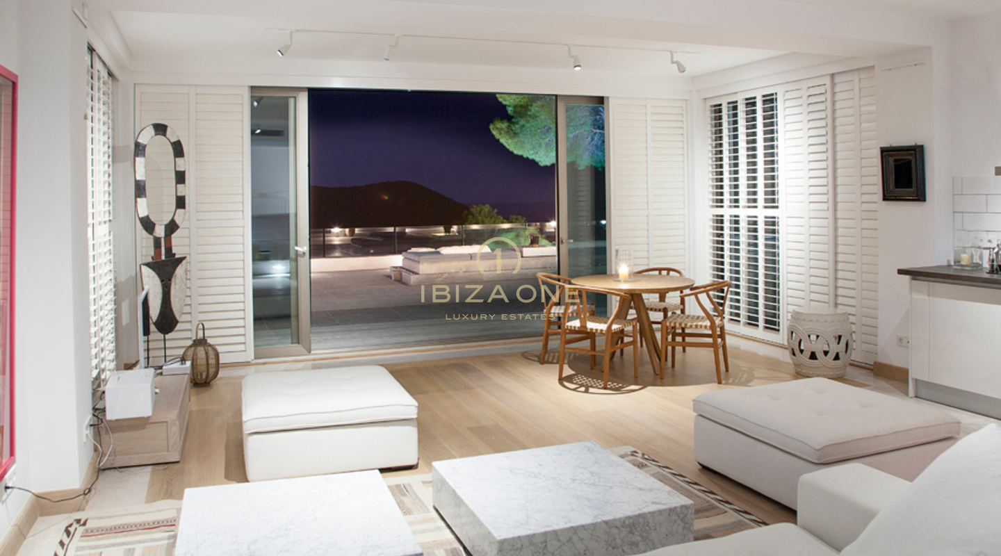 Moderne Luxusvilla mit Gästehaus zu verkaufen und zu vermieten, Ibiza