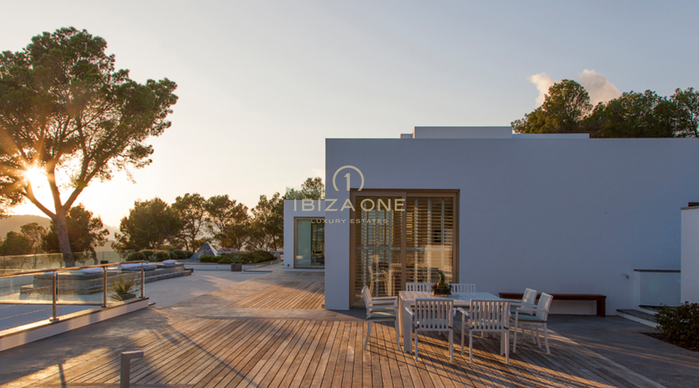 Moderne luxe villa met gastenverblijf te koop en te huur, Ibiza