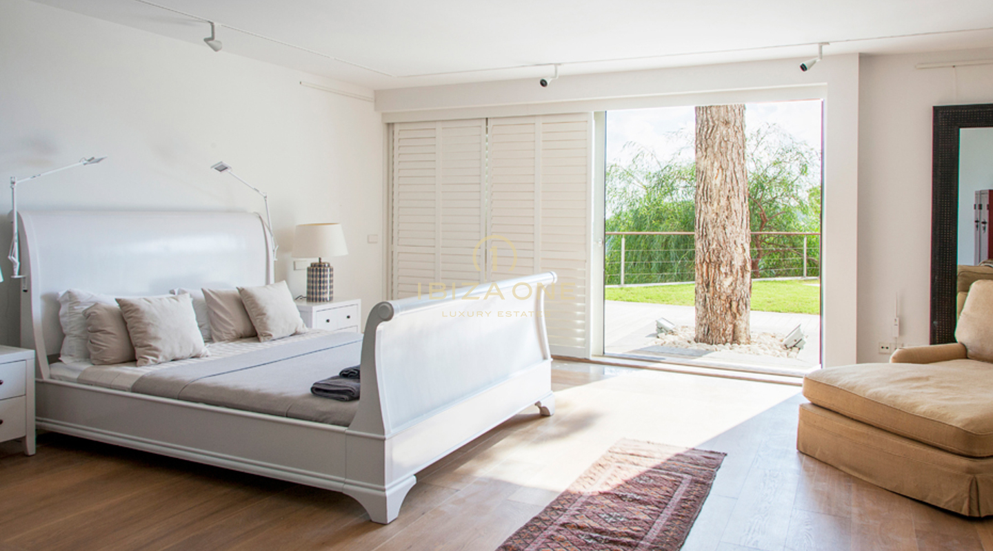 Moderne Luxusvilla mit Gästehaus zu verkaufen und zu vermieten, Ibiza