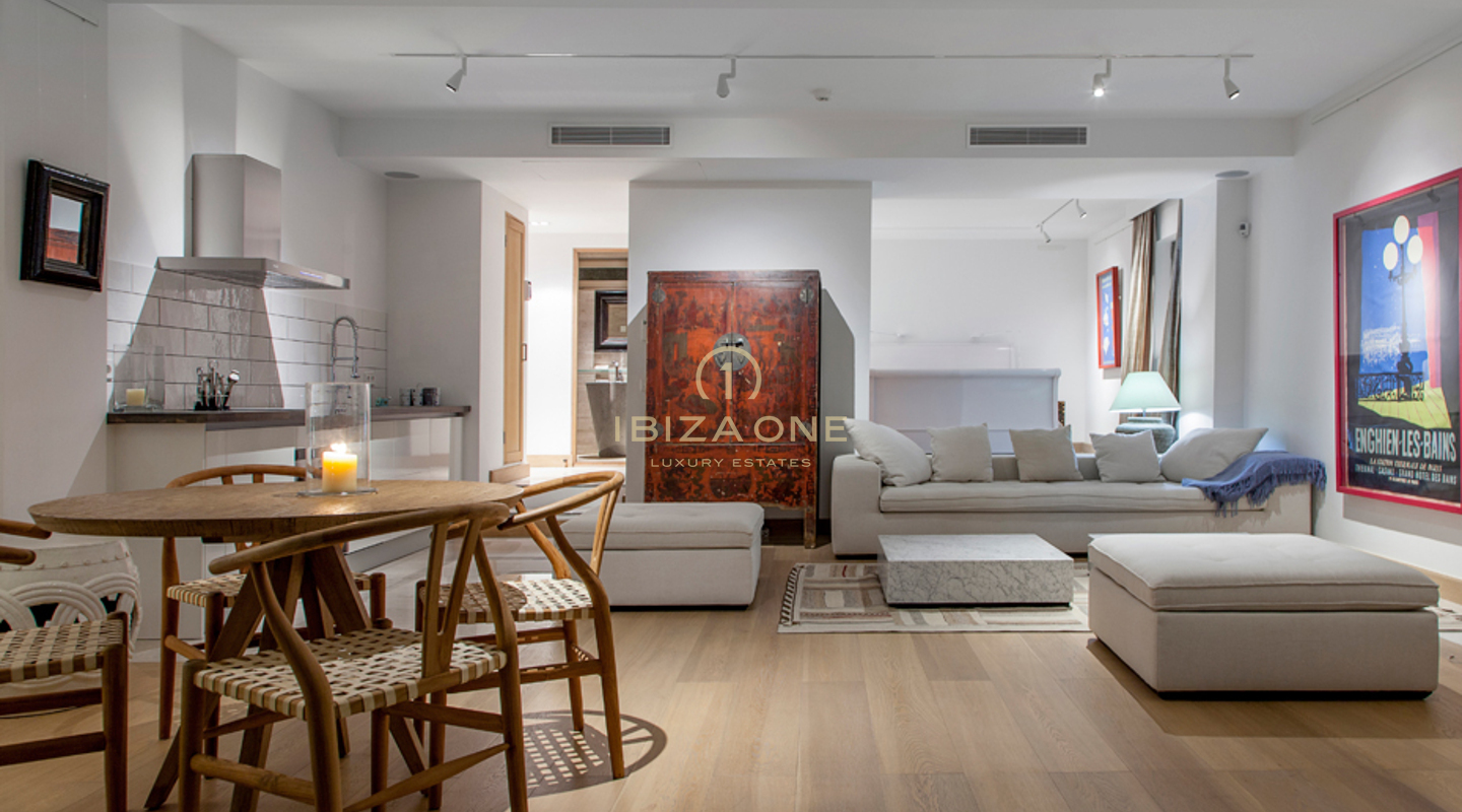 Moderne Luxusvilla mit Gästehaus zu verkaufen und zu vermieten, Ibiza
