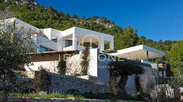 Luxe moderne Jaime Serra villa met prachtig zeezicht te huur, Ibiza
