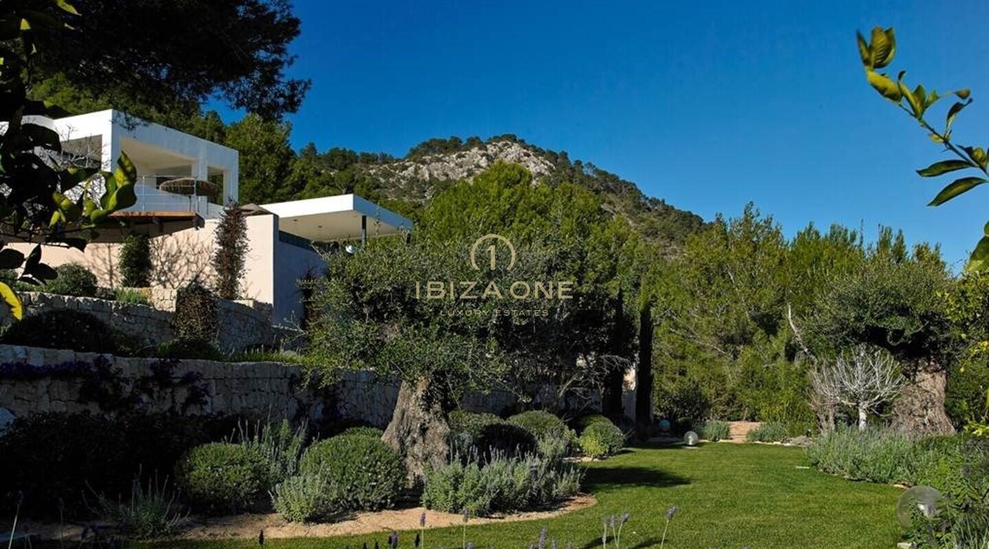 Luxe moderne Jaime Serra villa met prachtig zeezicht te huur, Ibiza