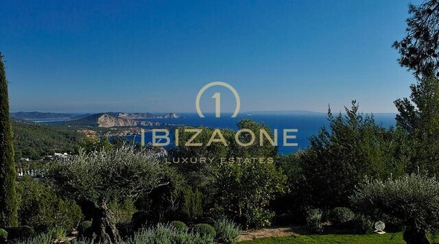 فيلا فاخرة حديثة في Jaime Serra بإطلالة جميلة على البحر للإيجار، إيبيزا