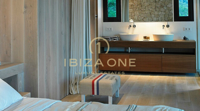 Luxe moderne Jaime Serra villa met prachtig zeezicht te huur, Ibiza