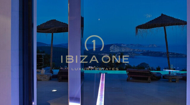 Lujosa villa moderna en Jaime Serra con preciosas vistas al mar en alquiler, Ibiza