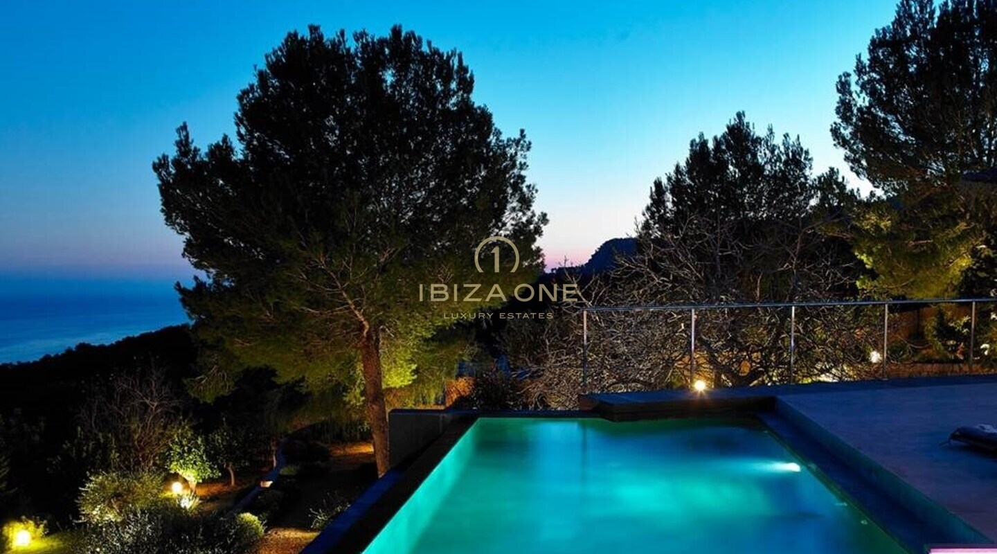 Luxe moderne Jaime Serra villa met prachtig zeezicht te huur, Ibiza