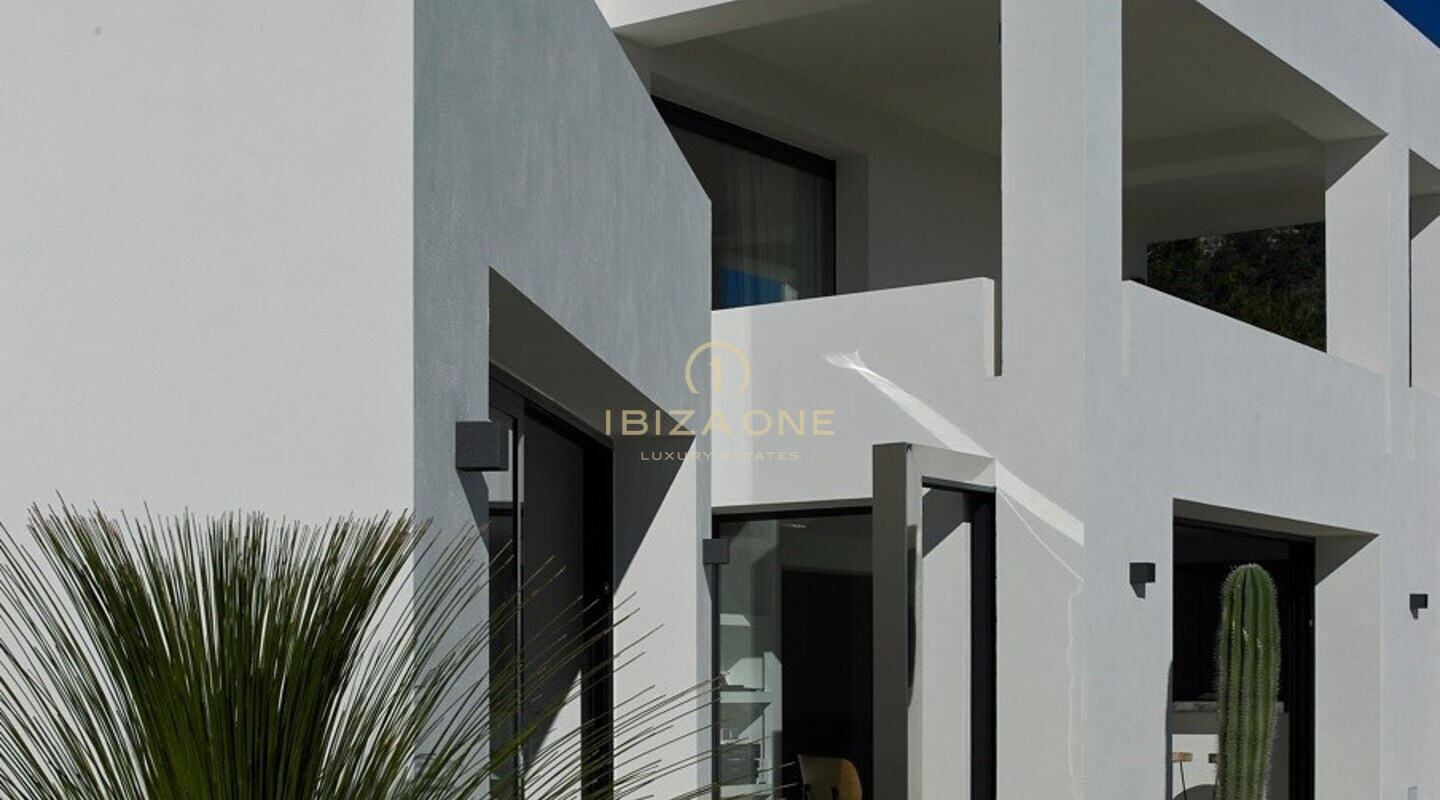 Luxe moderne Jaime Serra villa met prachtig zeezicht te huur, Ibiza