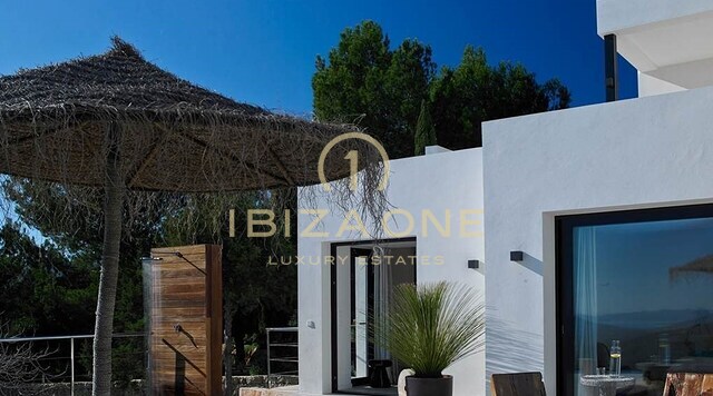 Lujosa villa moderna en Jaime Serra con preciosas vistas al mar en alquiler, Ibiza