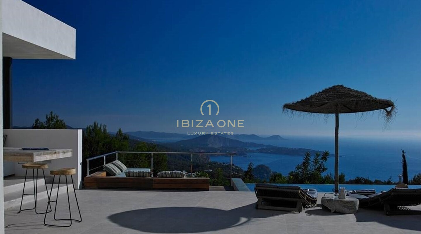 Luxe moderne Jaime Serra villa met prachtig zeezicht te huur, Ibiza