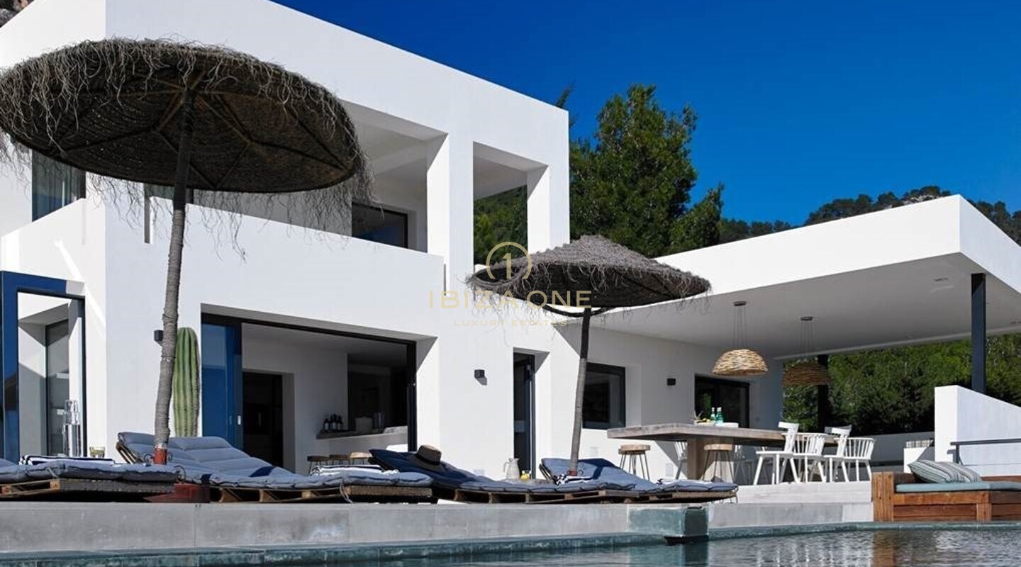 Lujosa villa moderna en Jaime Serra con preciosas vistas al mar en alquiler, Ibiza
