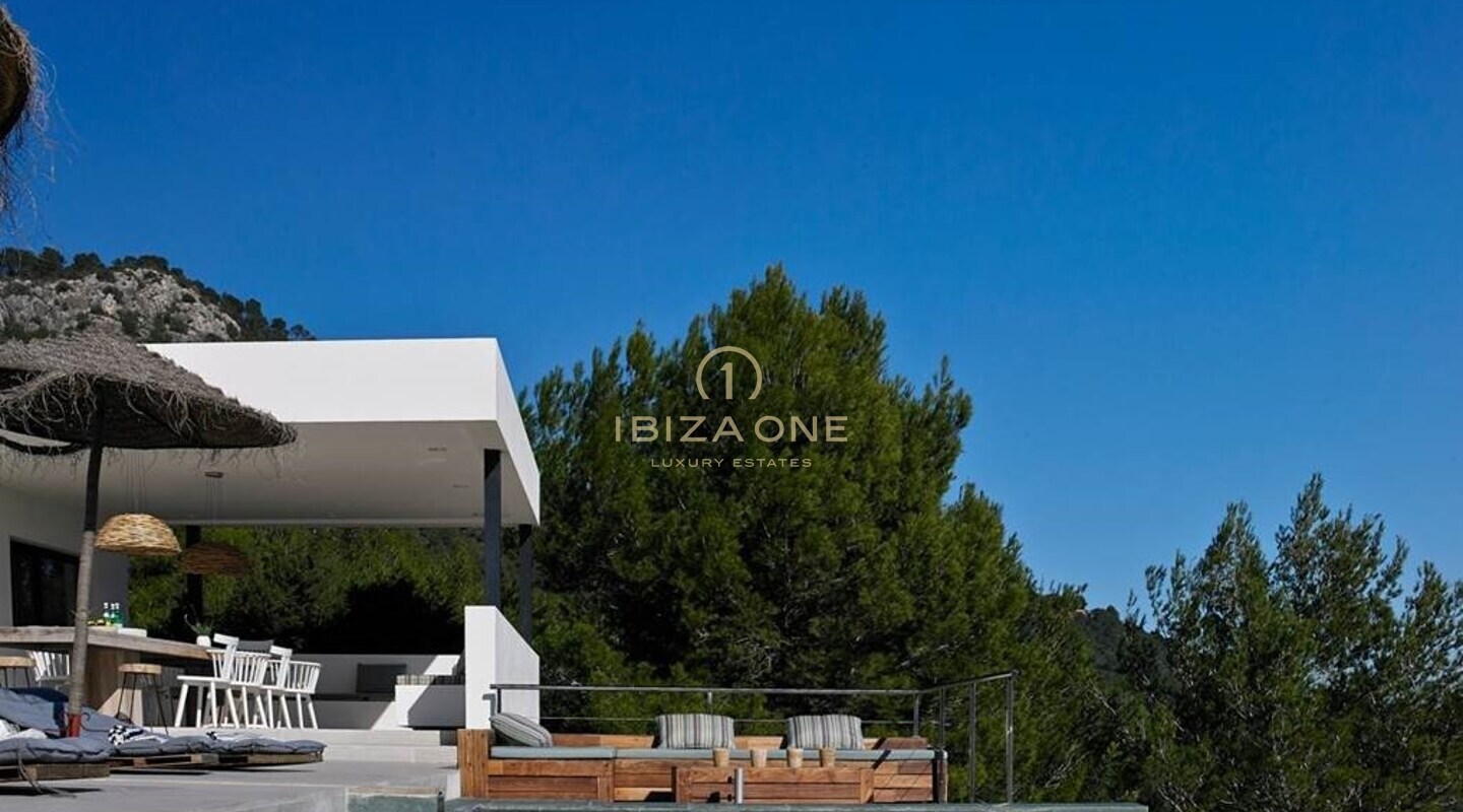 Luxueuse villa moderne Jaime Serra avec belle vue sur la mer à louer, Ibiza