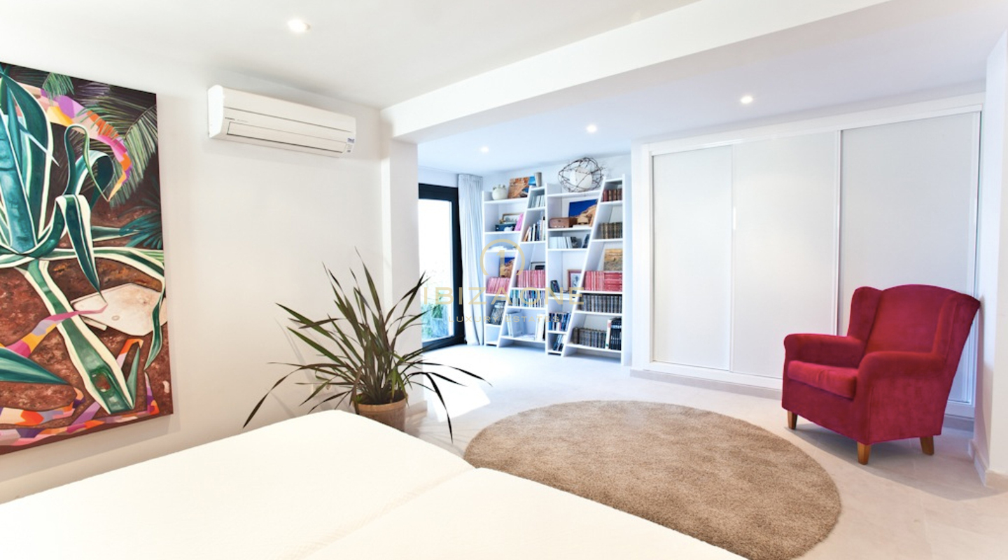 Luxe en prachtige gerenoveerde villa met uitzicht op zoutvlakten te koop, Ibiza - Luxe en prachtige gerenoveerde villa met uitzicht op zoutvlakten te huur, Ibiza
