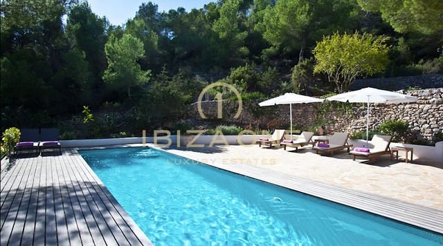 Luxe en prachtige gerenoveerde villa met uitzicht op zoutvlakten te koop, Ibiza - Luxe en prachtige gerenoveerde villa met uitzicht op zoutvlakten te huur, Ibiza