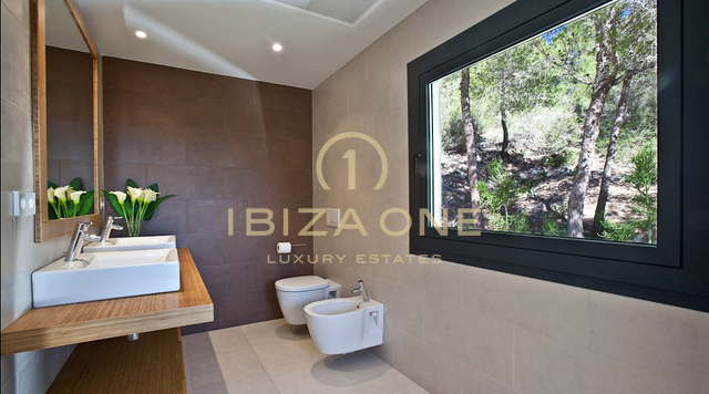 Luxe en prachtige gerenoveerde villa met uitzicht op zoutvlakten te koop, Ibiza - Luxe en prachtige gerenoveerde villa met uitzicht op zoutvlakten te huur, Ibiza