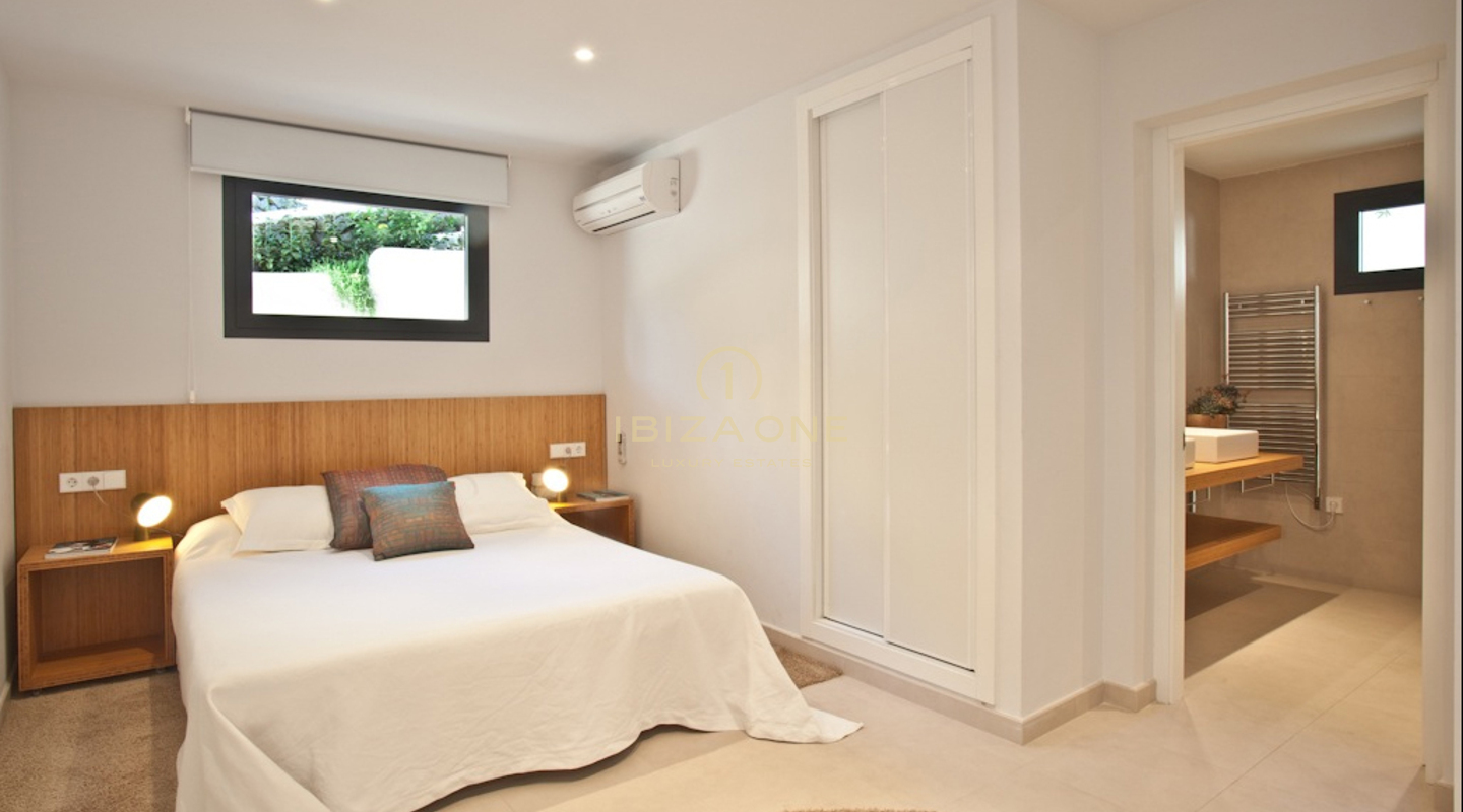 Luxe en prachtige gerenoveerde villa met uitzicht op zoutvlakten te koop, Ibiza - Luxe en prachtige gerenoveerde villa met uitzicht op zoutvlakten te huur, Ibiza