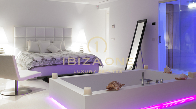 Can Rimbau: Villa de luxe moderne dans l'urbanisation de luxe Can Rimbau à vendre, Ibiza - Can Rimbau: Villa de luxe moderne dans l'urbanisation de luxe Can Rimbau à louer, Ibiza