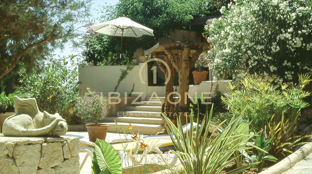 Encantadora y lujosa villa entre Ibiza ciudad y Santa Eulalia en venta, Ibiza - Encantadora y lujosa villa entre Ibiza ciudad y Santa Eulalia en alquiler, Ibiza