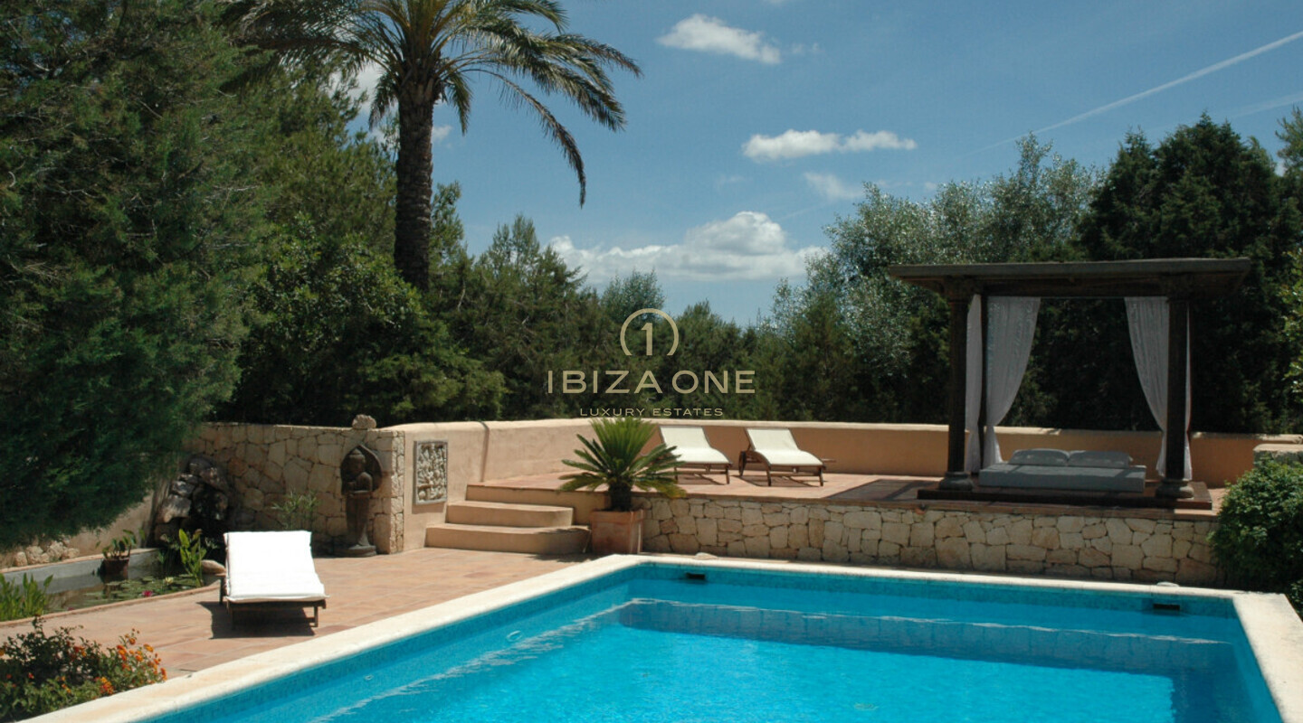 Encantadora y lujosa villa entre Ibiza ciudad y Santa Eulalia en venta, Ibiza - Encantadora y lujosa villa entre Ibiza ciudad y Santa Eulalia en alquiler, Ibiza