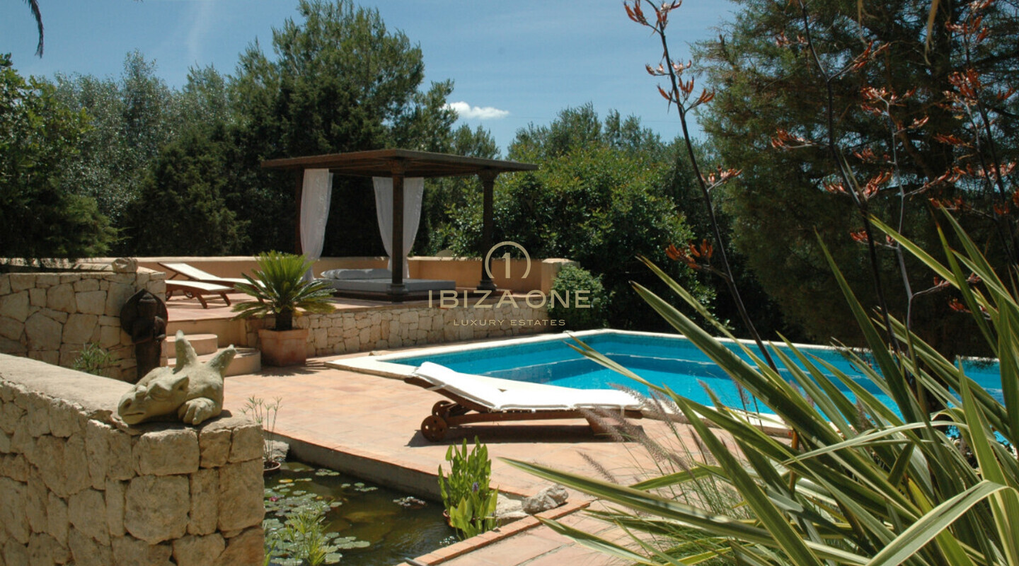 Encantadora y lujosa villa entre Ibiza ciudad y Santa Eulalia en venta, Ibiza - Encantadora y lujosa villa entre Ibiza ciudad y Santa Eulalia en alquiler, Ibiza