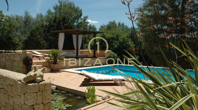 Encantadora y lujosa villa entre Ibiza ciudad y Santa Eulalia en venta, Ibiza - Encantadora y lujosa villa entre Ibiza ciudad y Santa Eulalia en alquiler, Ibiza