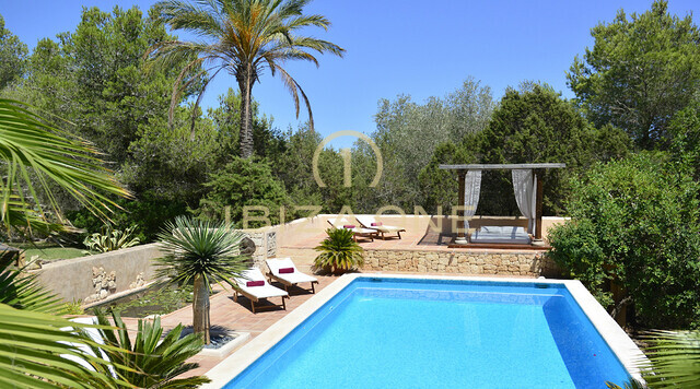 Charmante villa de luxe entre Ibiza et Santa Eulalia à vendre, Ibiza - Charmante villa de luxe entre Ibiza et Santa Eulalia à louer, Ibiza