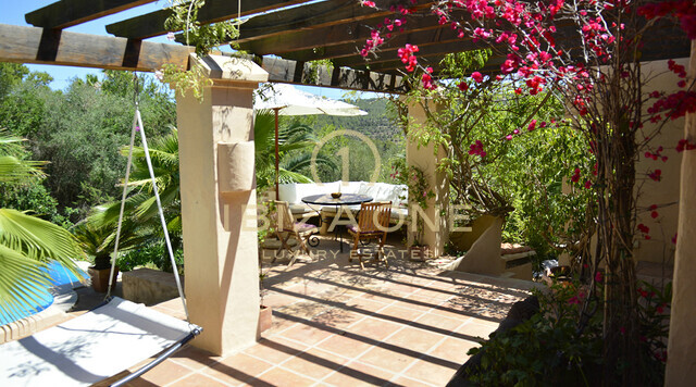 Encantadora y lujosa villa entre Ibiza ciudad y Santa Eulalia en venta, Ibiza - Encantadora y lujosa villa entre Ibiza ciudad y Santa Eulalia en alquiler, Ibiza