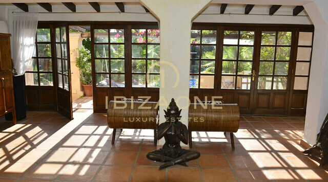 Charmante en luxe villa tussen Ibiza-stad en Santa Eulalia te koop, Ibiza - Charmante en luxe villa tussen Ibiza-stad en Santa Eulalia te huur, Ibiza
