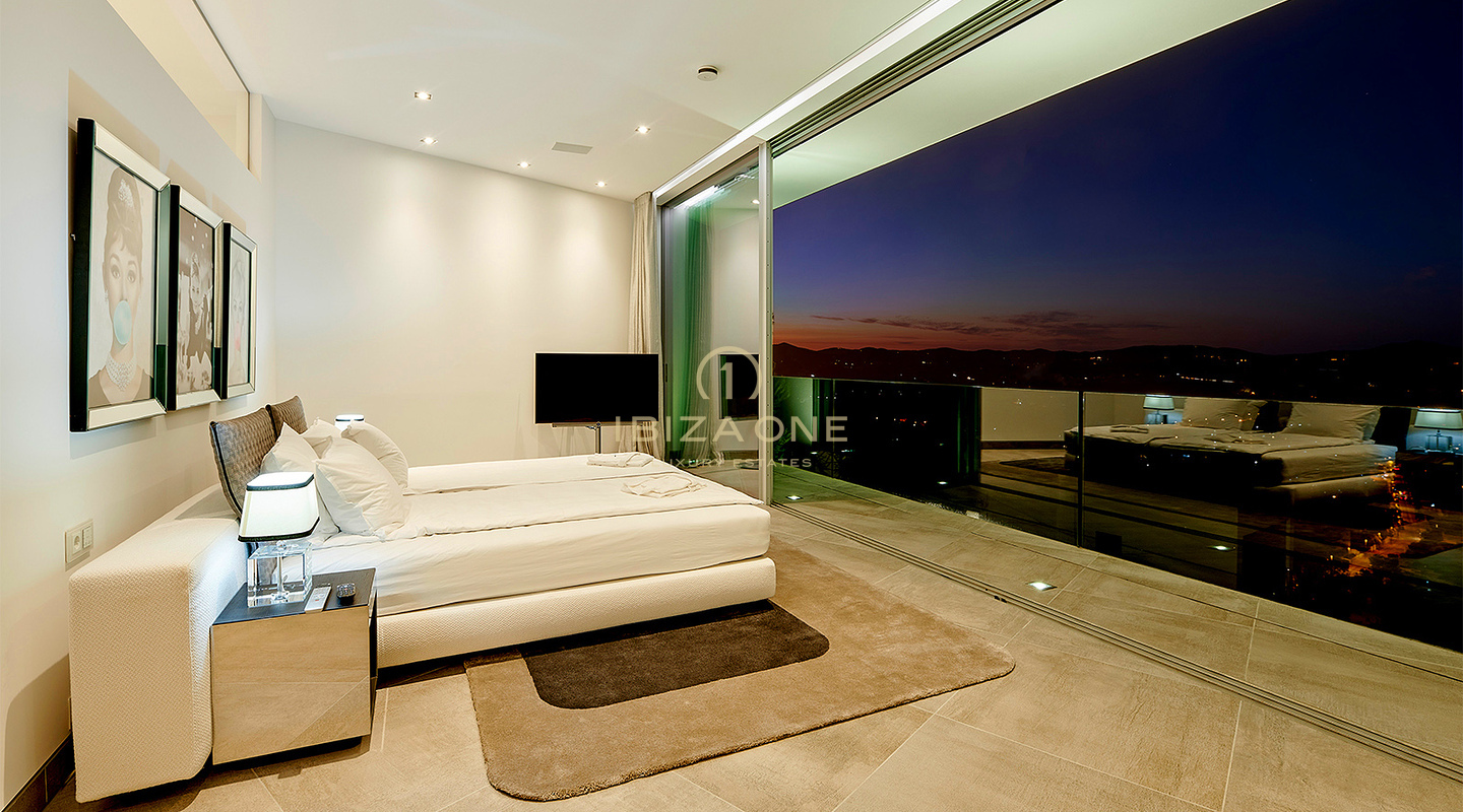 Dominio dello skyline di Ibiza: Villa ultra-lusso con vista panoramica a 270° su Tagomago, Santa Eulària des Riu e Marina in vendita, Ibiza