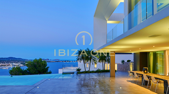 Dominio dello skyline di Ibiza: Villa ultra-lusso con vista panoramica a 270° su Tagomago, Santa Eulària des Riu e Marina in vendita, Ibiza