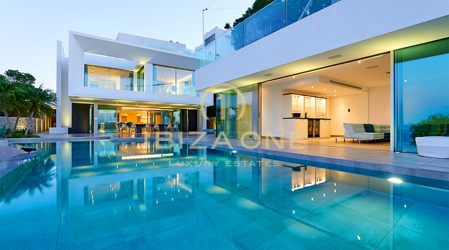Dominio dello skyline di Ibiza: Villa ultra-lusso con vista panoramica a 270° su Tagomago, Santa Eulària des Riu e Marina in vendita, Ibiza