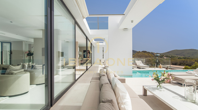 Villa de luxe moderne à proximité de la ville d'Ibiza et des marinas avec vue imprenable sur la mer, la villa de luxe est à vendre, Ibiza - Villa de luxe moderne à proximité de la ville d'Ibiza et des marinas avec vue imprenable sur la mer, la villa de luxe est à louer, Ibiza