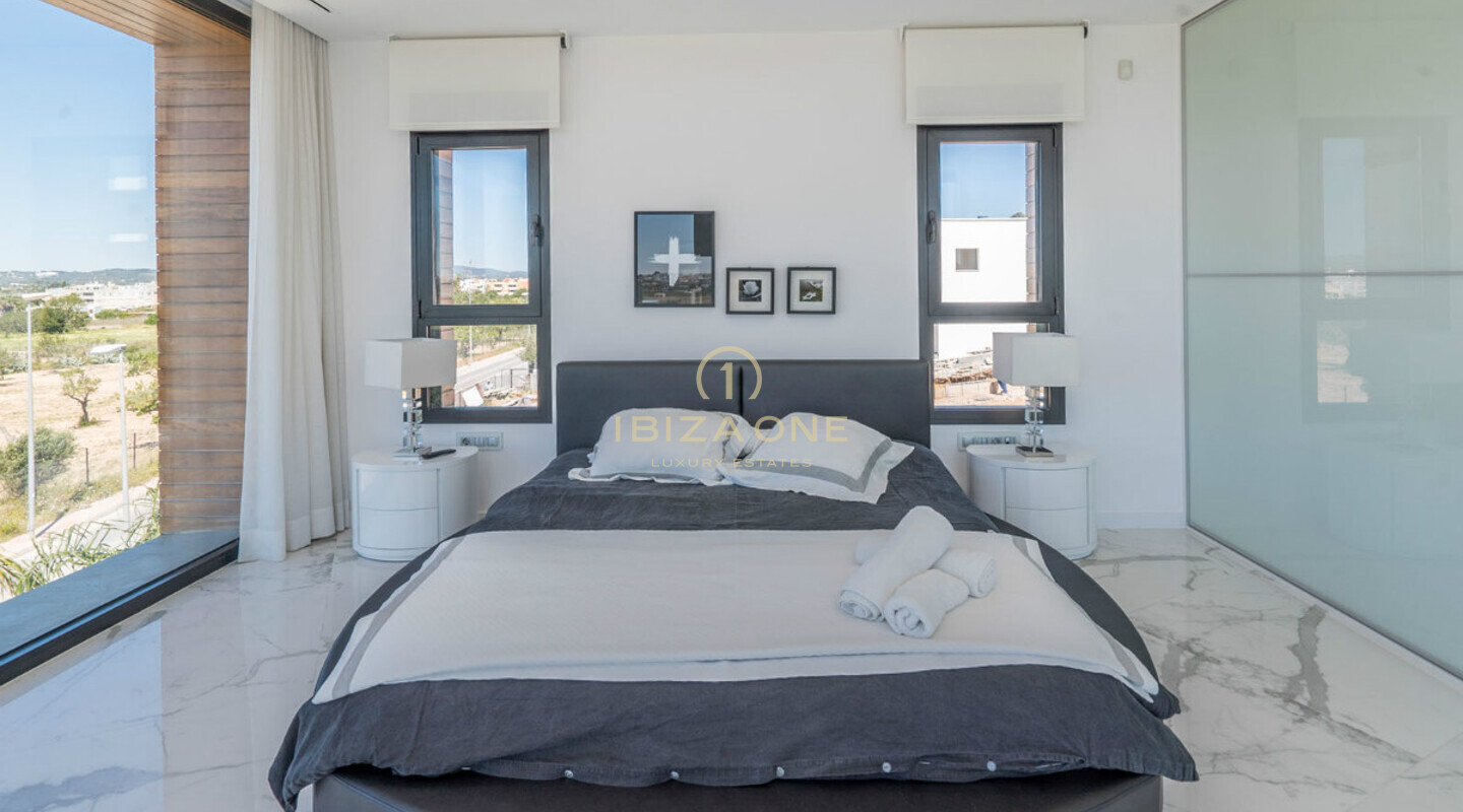 Uitzonderlijke en luxe nieuwbouw villa met uitzicht op Ibiza te koop, Ibiza - Uitzonderlijke en luxe nieuwbouw villa met uitzicht op Ibiza te huur, Ibiza