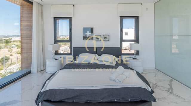 Außergewöhnliche und luxuriöse Neubauvilla mit Blick auf Ibiza zu verkaufen, Ibiza - Außergewöhnliche und luxuriöse Neubauvilla mit Blick auf Ibiza zu vermieten, Ibiza