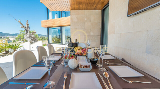 Außergewöhnliche und luxuriöse Neubauvilla mit Blick auf Ibiza zu verkaufen, Ibiza - Außergewöhnliche und luxuriöse Neubauvilla mit Blick auf Ibiza zu vermieten, Ibiza