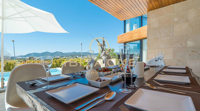 Villa neuve exceptionnelle et luxueuse avec vue sur Ibiza à vendre, Ibiza - Villa neuve exceptionnelle et luxueuse avec vue sur Ibiza à louer, Ibiza