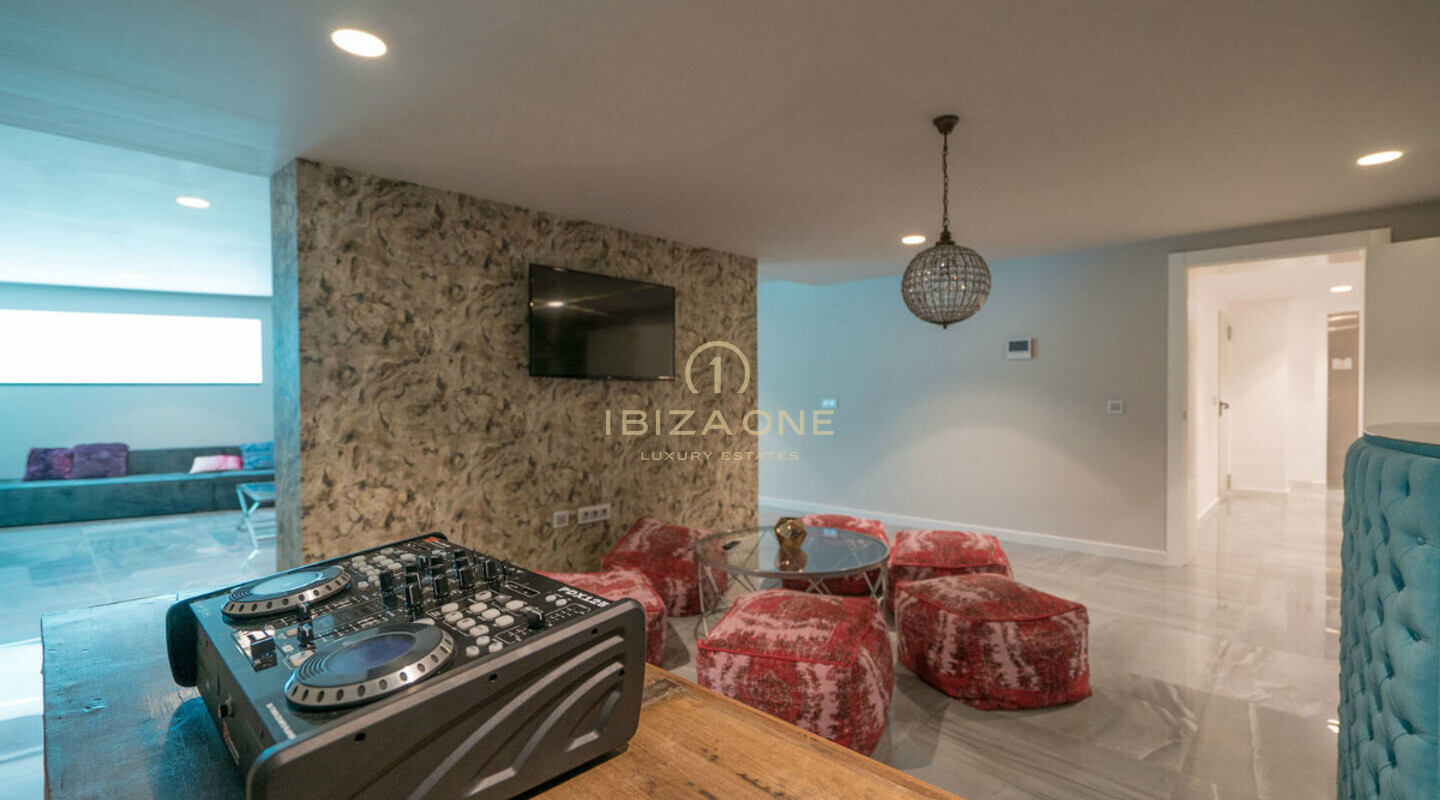 Excepcional y lujosa villa de nueva construcción con vistas a Ibiza en venta, Ibiza - Excepcional y lujosa villa de nueva construcción con vistas a Ibiza en alquiler, Ibiza